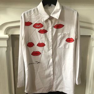 Graphic button down
